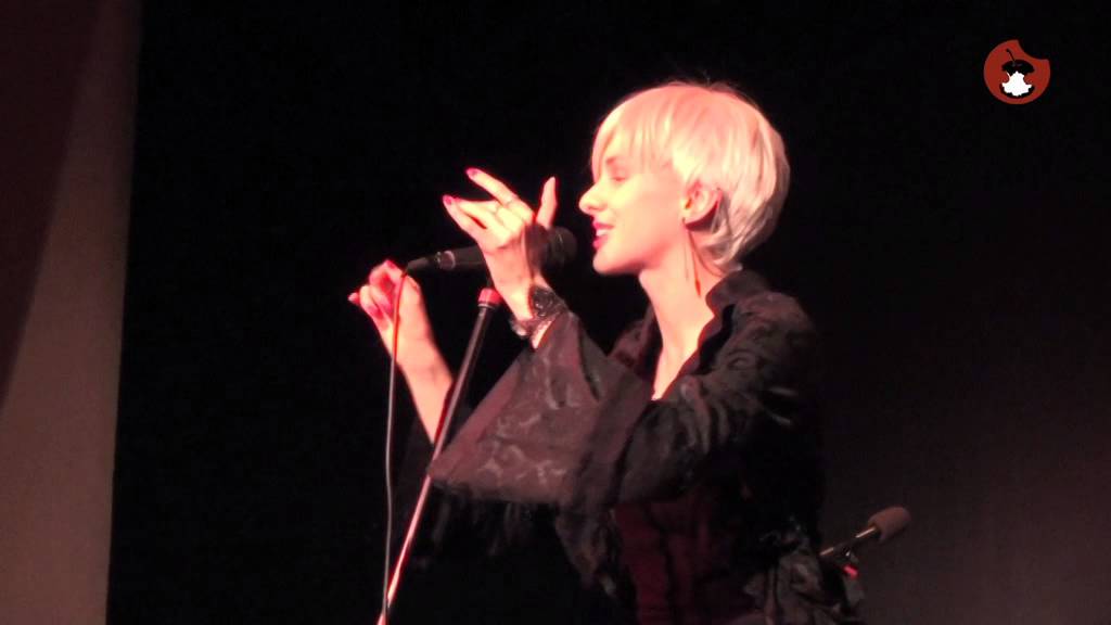 Lisa Eckhart live auf der Mundwerk Spoken Word Gala