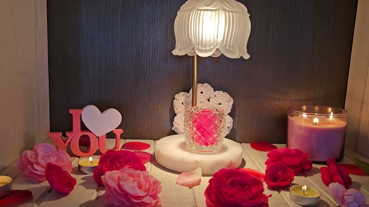 Valentine's Day Candlelight Background with Romantic Music 