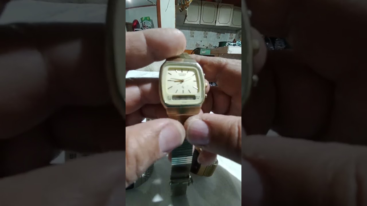 Mostrando mi colección de relojes clásicos de los años 70s , 80s , 90s y 2000.