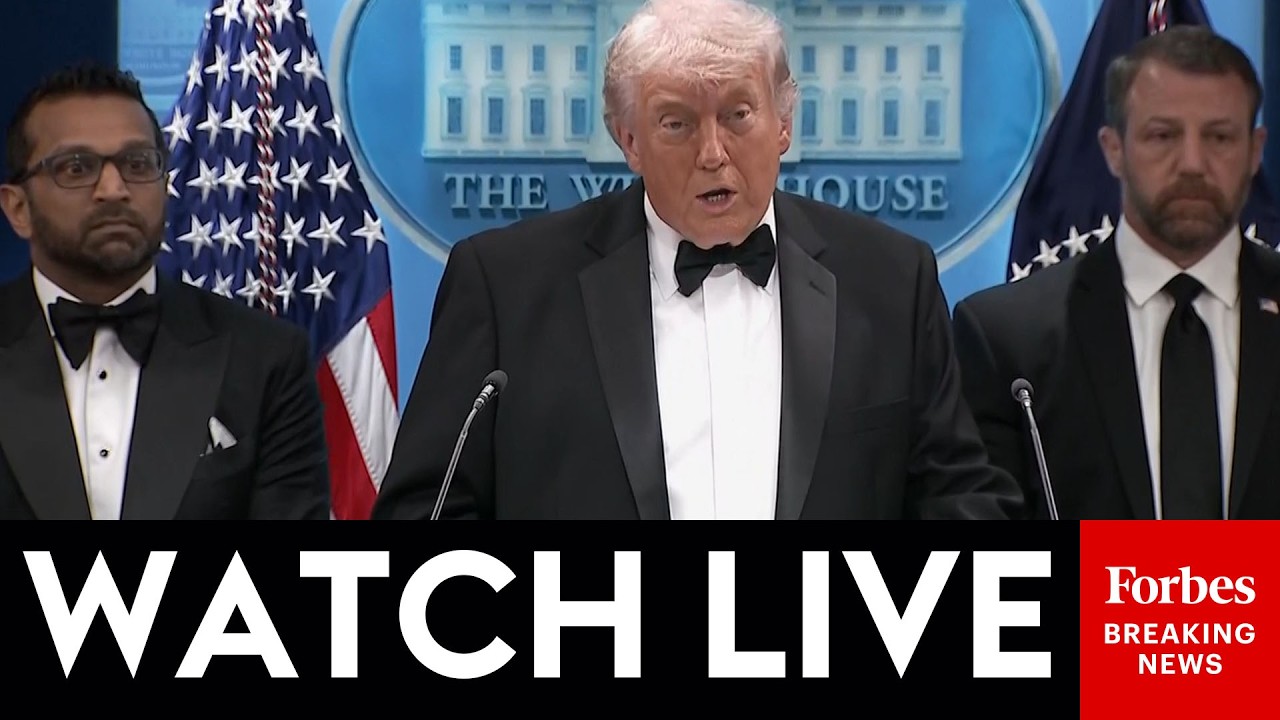 В прямом эфире: Президент Трамп проводит брифинг для прессы в Белом доме после стрельбы в кабинет...