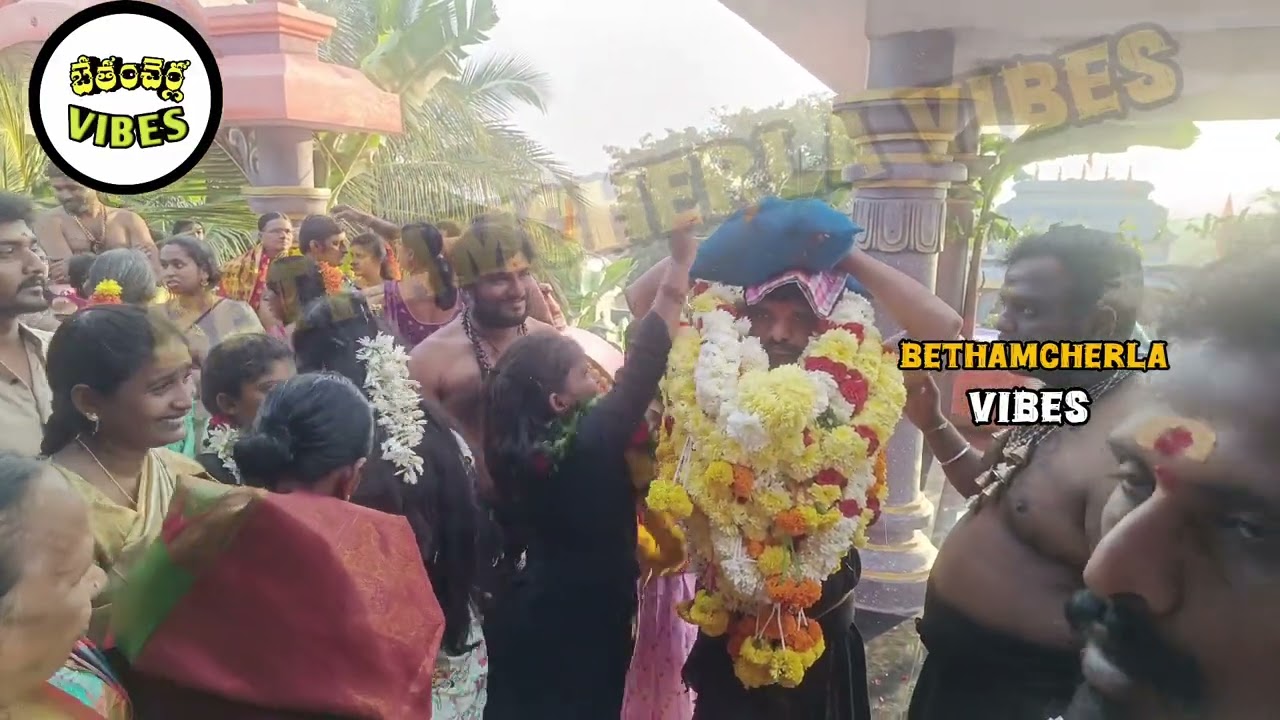 బేతంచర్ల అయ్యప్ప స్వామి నుండి శబరిమల వెళ్ళడానికి  ఇరుముడి కట్టుకుంటున్న అయ్యప్ప స్వామి మాలధారులు 