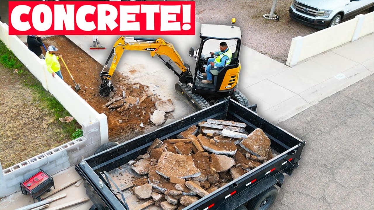 Destroying Concrete For Driveway (Destruyendo concreto con sany excavadora)