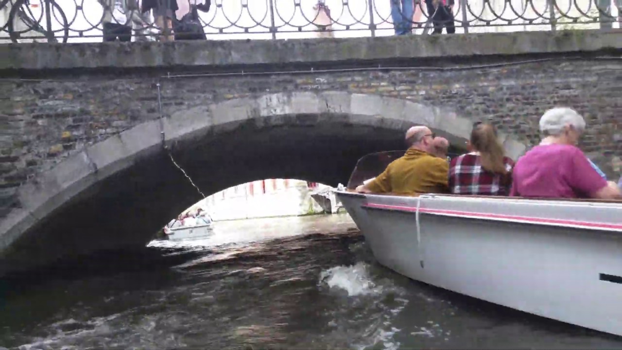 Bruges Canal Tour - Canal Boat Tours Bruges | BELGIUM