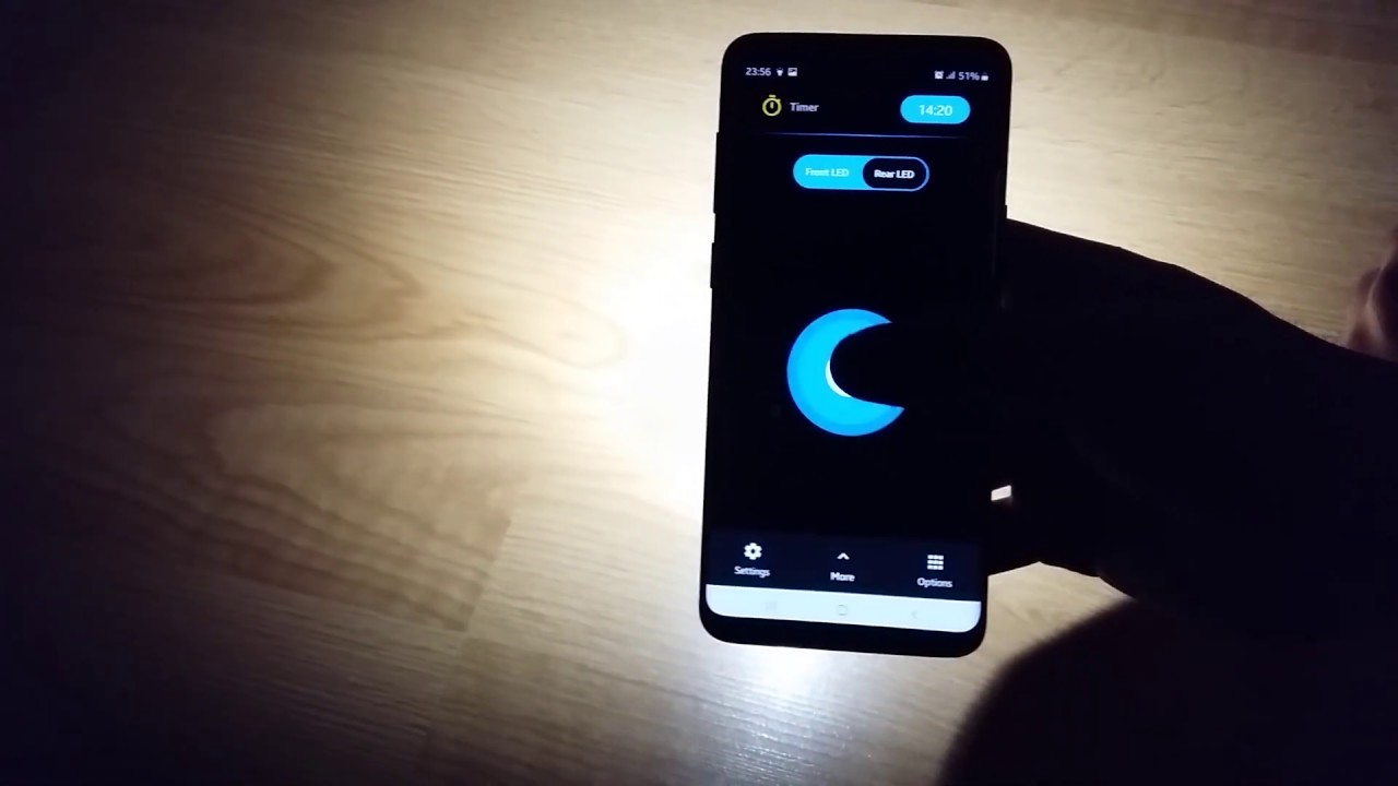 Flashlight app for android. Turn on flashlight with volume buttons.