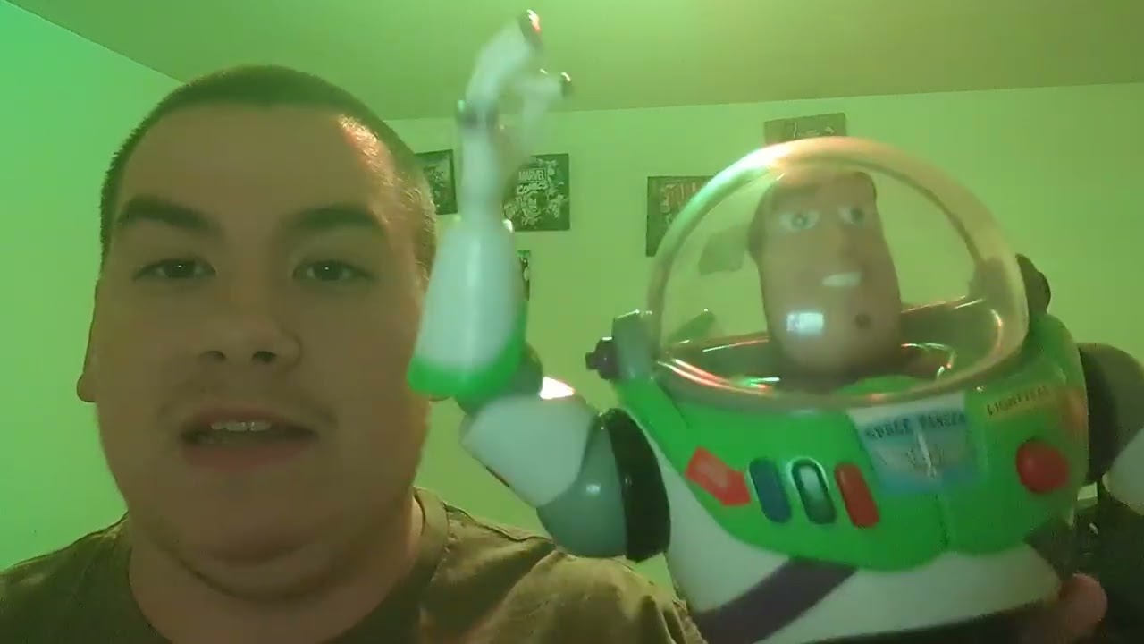 Comment if you like Buzz lighter and do you like cake the band 