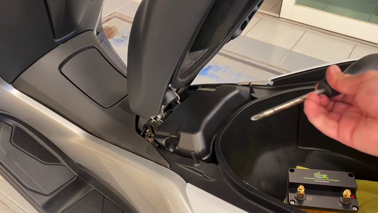 YAMAHA N-MAX 更換 RCE 5A 機車 鋰電池