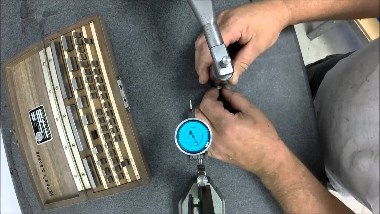 Lathe raduis tool