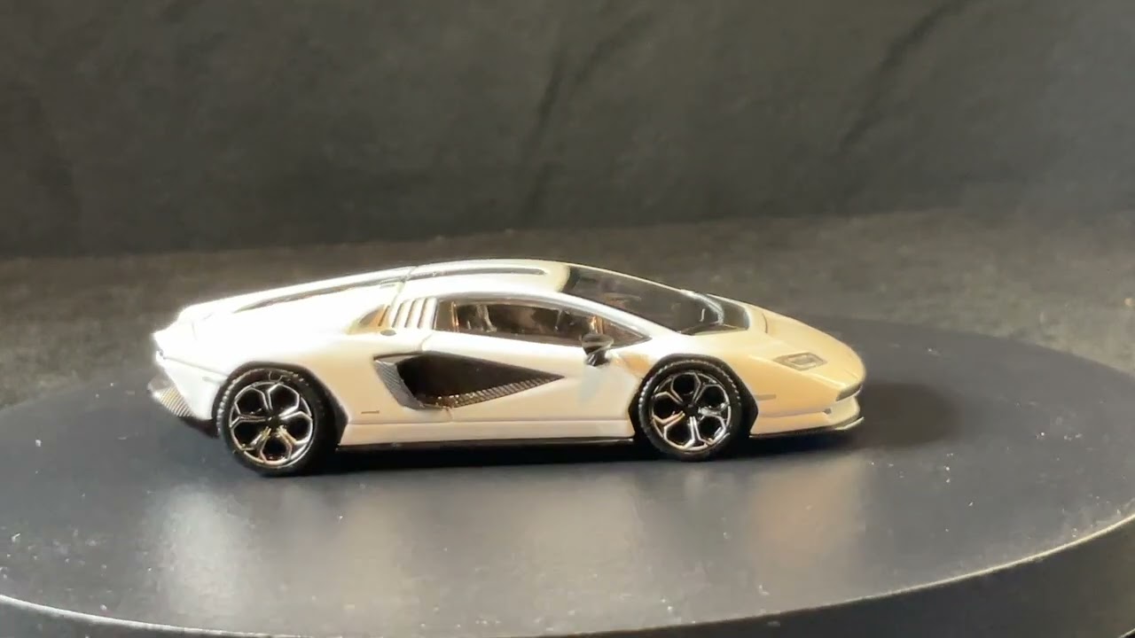 Mini GT Lamborghini Countach | Carl’s Daily Diecast 034