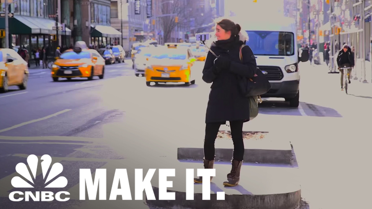 Cash Diet: How To Save Money On Commuting, Cabs, Bar Hopping | Week 3 | CNBC Make It.