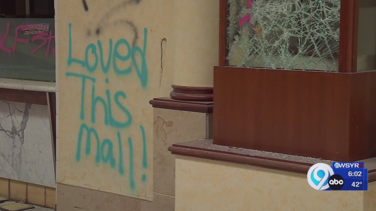 A look into the Great Northern Mall, days before it's demolished by bulldozers