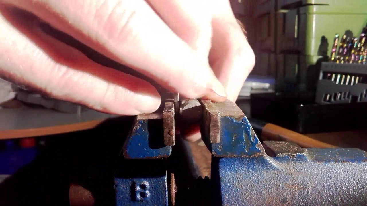 Bend the key hook  Schl&uuml;ssel zu Haken biegen Schl&uuml;sselbrett Schl&uuml;sselhaken