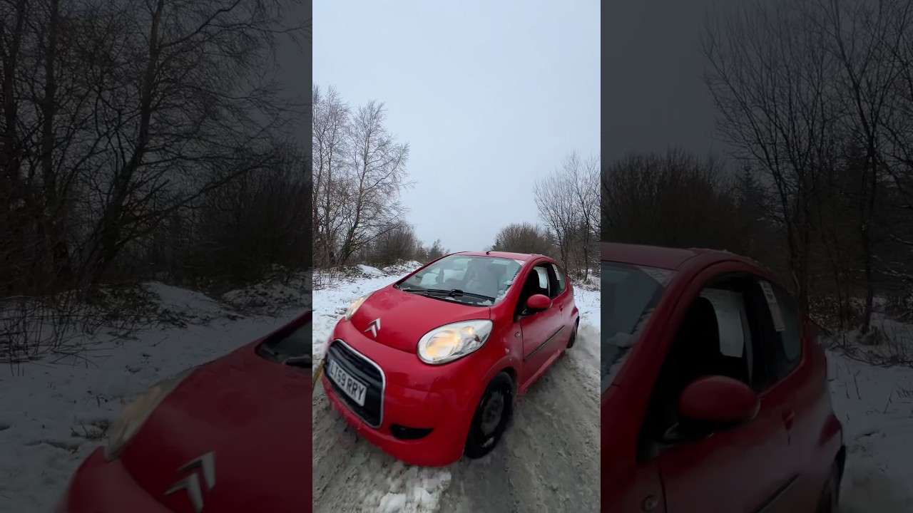 Mam nadzieję, że się nie obrazisz🙏 #samoch&oacute;d #citroen #c1 #śnieg #drift #jazda