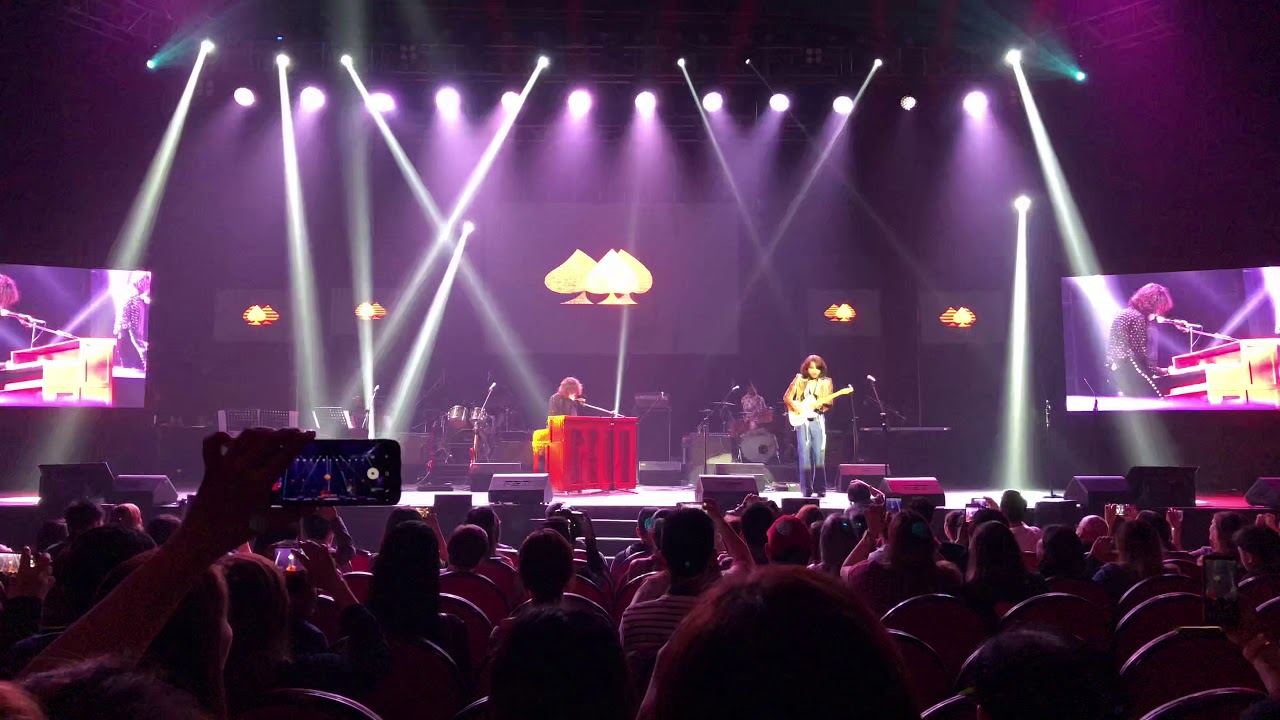 IV of Spades at the 31st Awit Awards