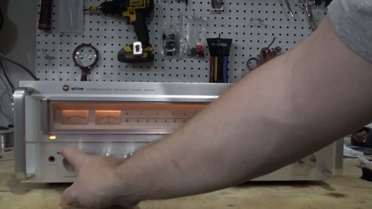 Setton RS 220 Stereo Receiver Repair Part 1 - Evaluating the Reciever