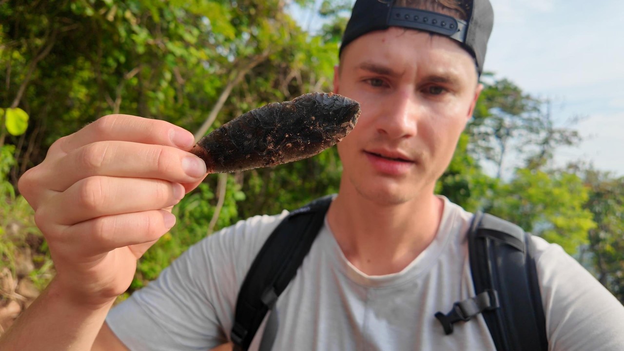 found ANCIENT MAYAN Spearhead hiking CERRO ERAMON 🇸🇻 El Salvador