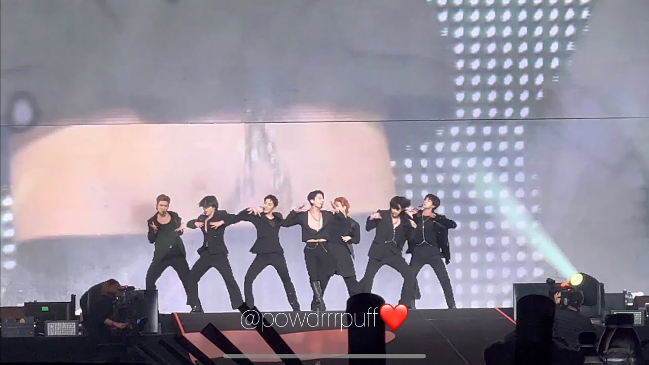 211127 FANCAM - Blood Sweat Tears / Fake Love - BTS PTD Day 1 @ SOFI - 4K 직캠