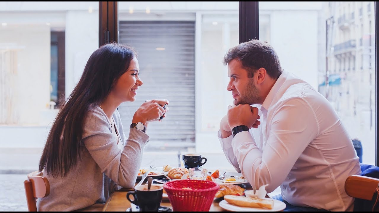 A counterintelligence agent says there are 3 strategies you can use to connect with anyone