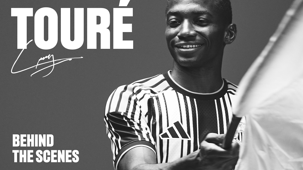 BTS: Bazoumana Tour&eacute;'s signing day! 🎬