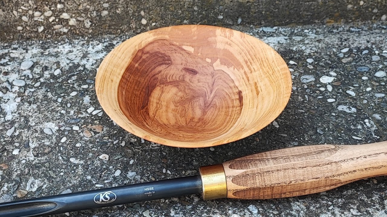 Testing KS BOWL GOUGE with lovely apple wood
