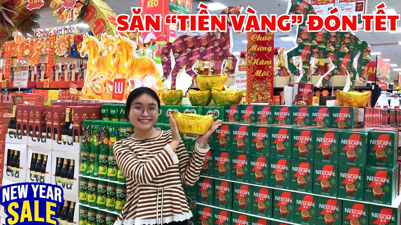 SIÊU THỊ Bánh Kẹo Tết Ngập Tràn Hàng Mới Giá Hết Hồn, Cô Bác Chen Nhau Đổ Xô Mua Sớm!