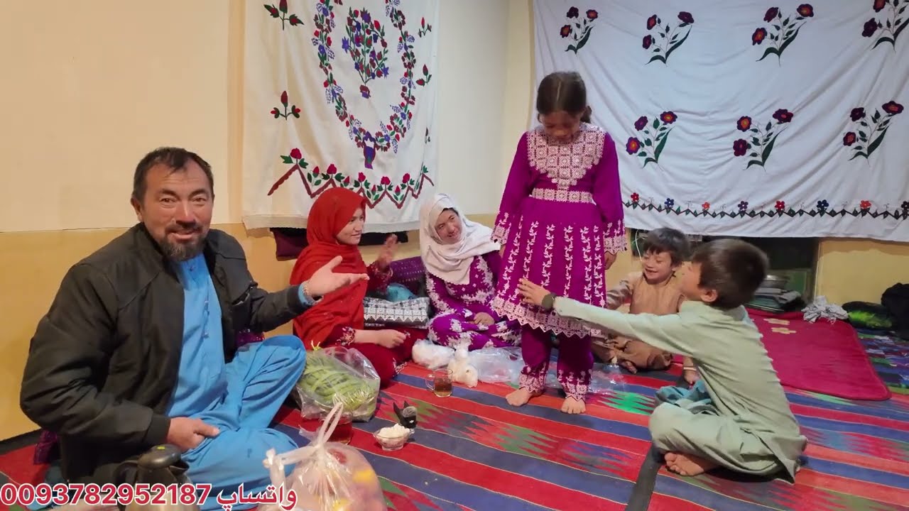 باز کردن سوغاتی عیدی  از  طرف ابی جانم برای همه ما 🥰🥰🩷