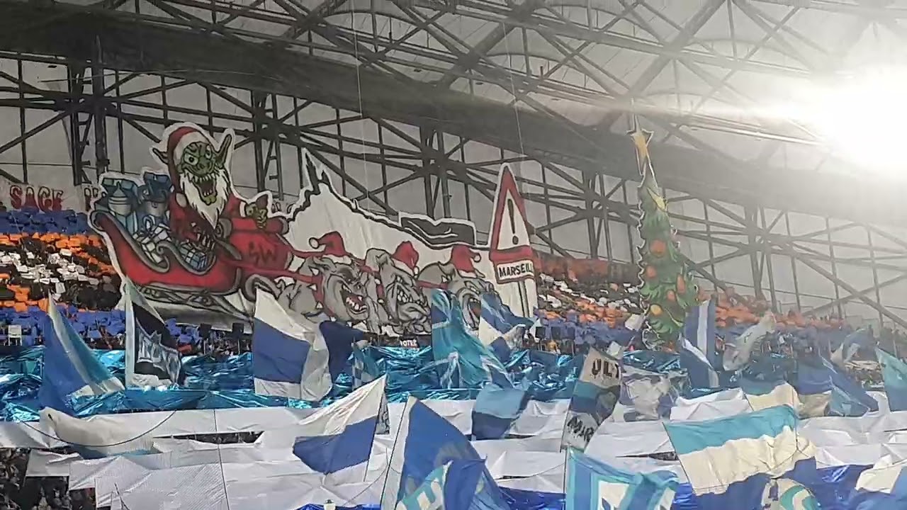 OM - LILLE 14/12/2024 : Entr&eacute;e des joueurs et superbes tifo de no&euml;l