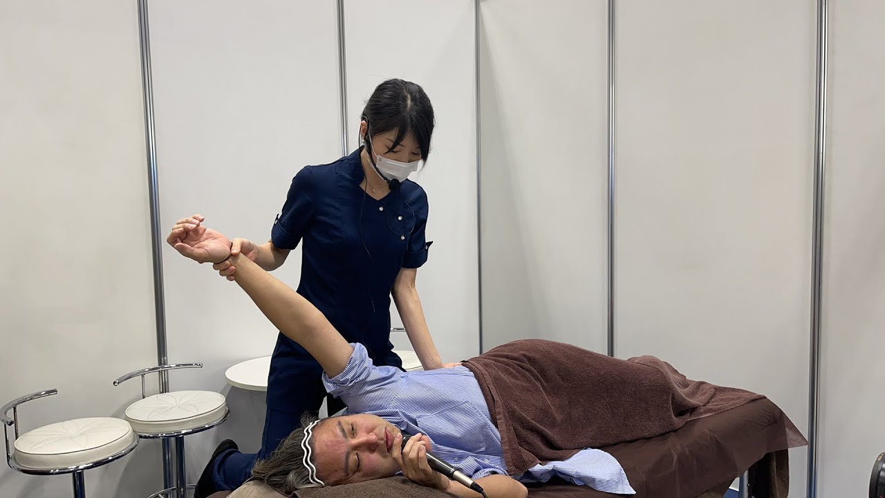 豪華客船で世界中から指名を集めたセラピストによる肩甲骨はがし　 Elisa