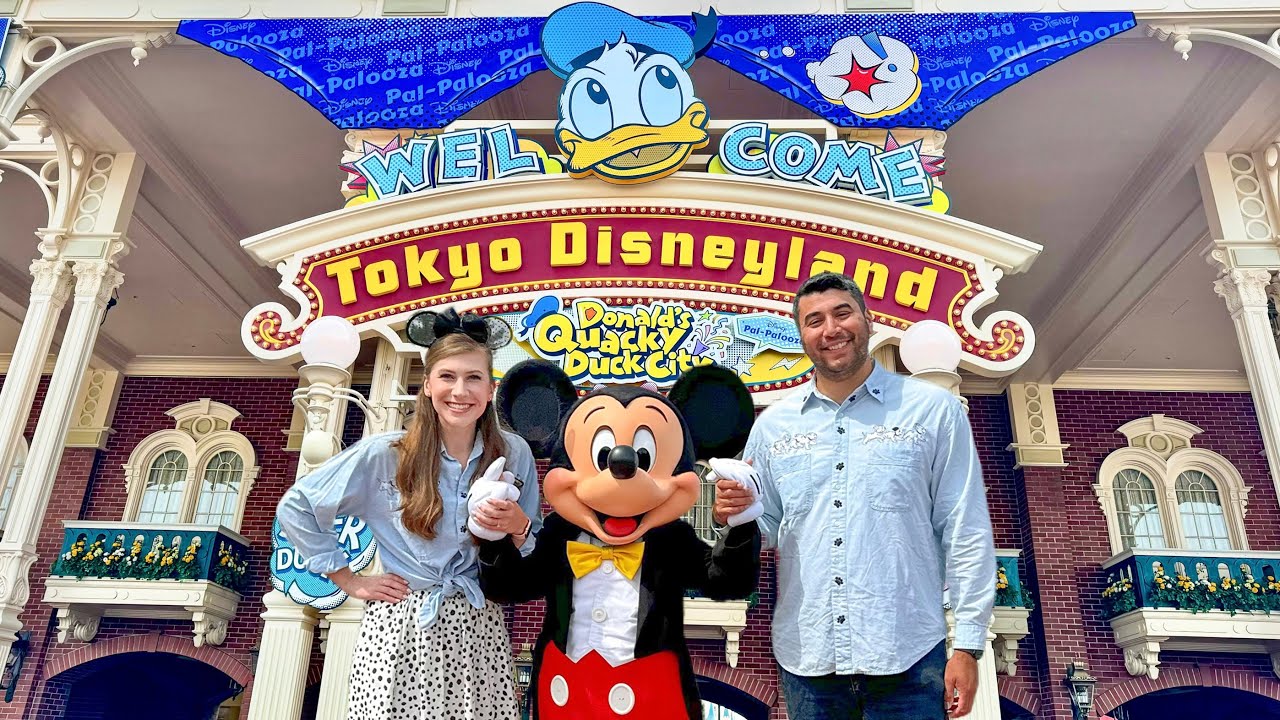 Tokyo Disneyland Was So Amazing, We Had To Come Back! More Food, Rides & Characters