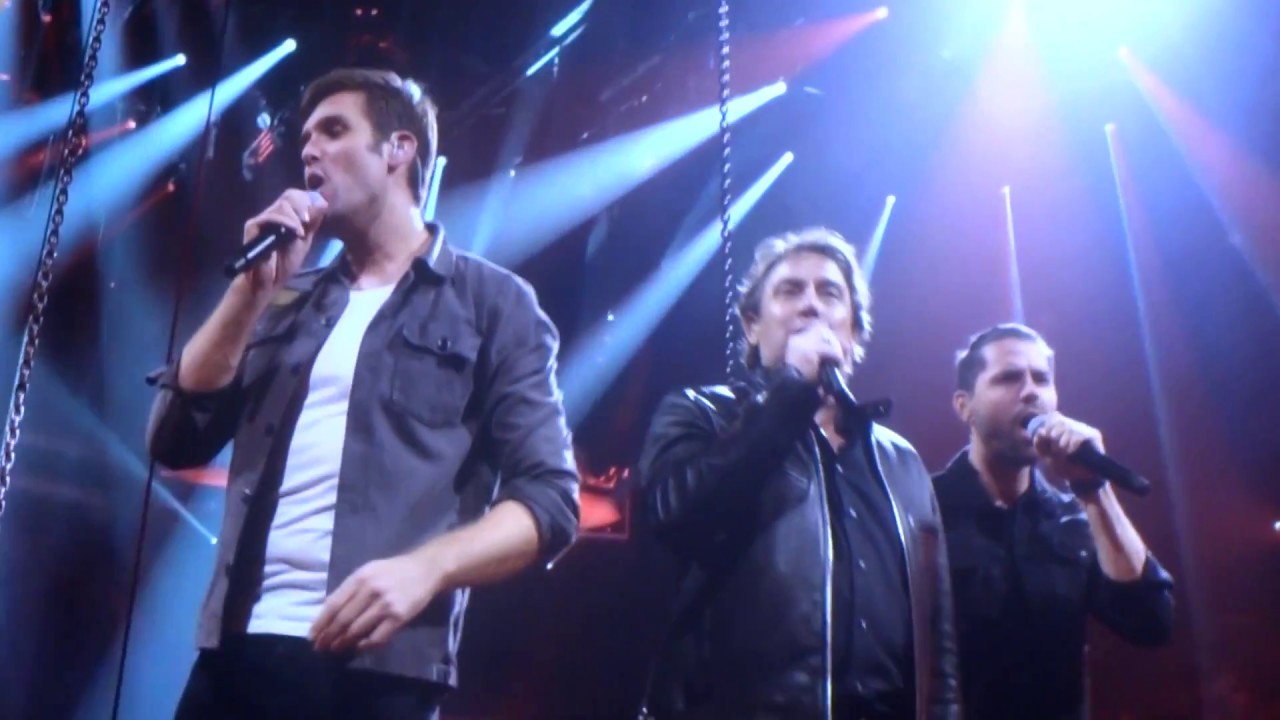 Marco Borsato met Nick en Simon  ROOD    tijdens Amstel Live