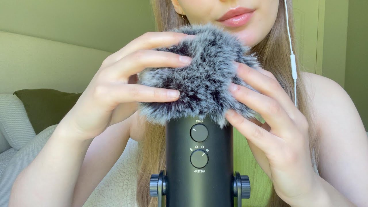 30 Minutes of Deep Mic Scratching with FLUFFY COVER
