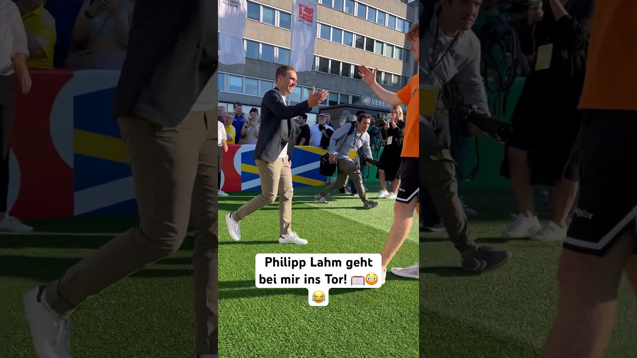 Elfer Schie&szlig;en VS FUSSBALL LEGENDE! 👑⚽️😨 #shorts #jannikfreestyle