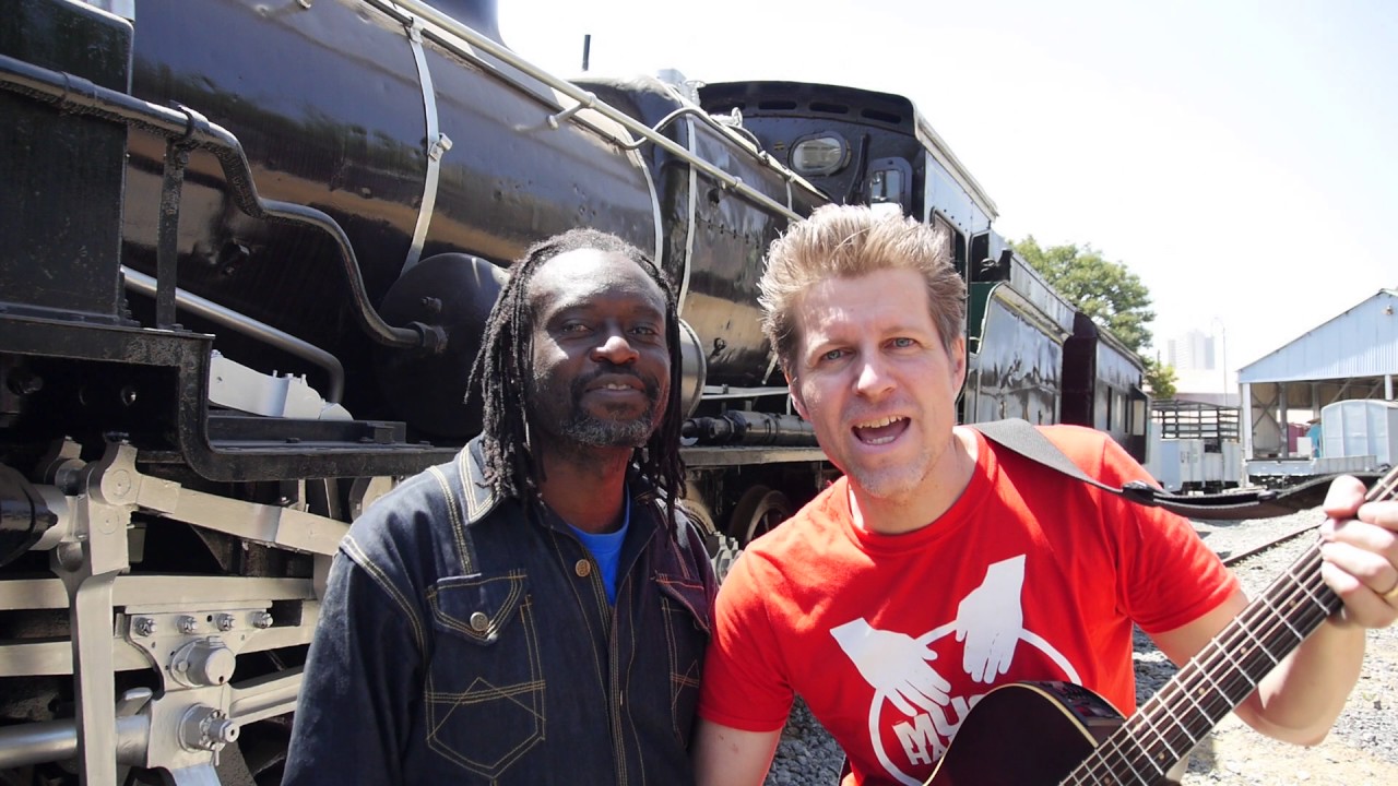 LOLANI KALU / PETER POP AT THE TRAIN -STATION TO STATION