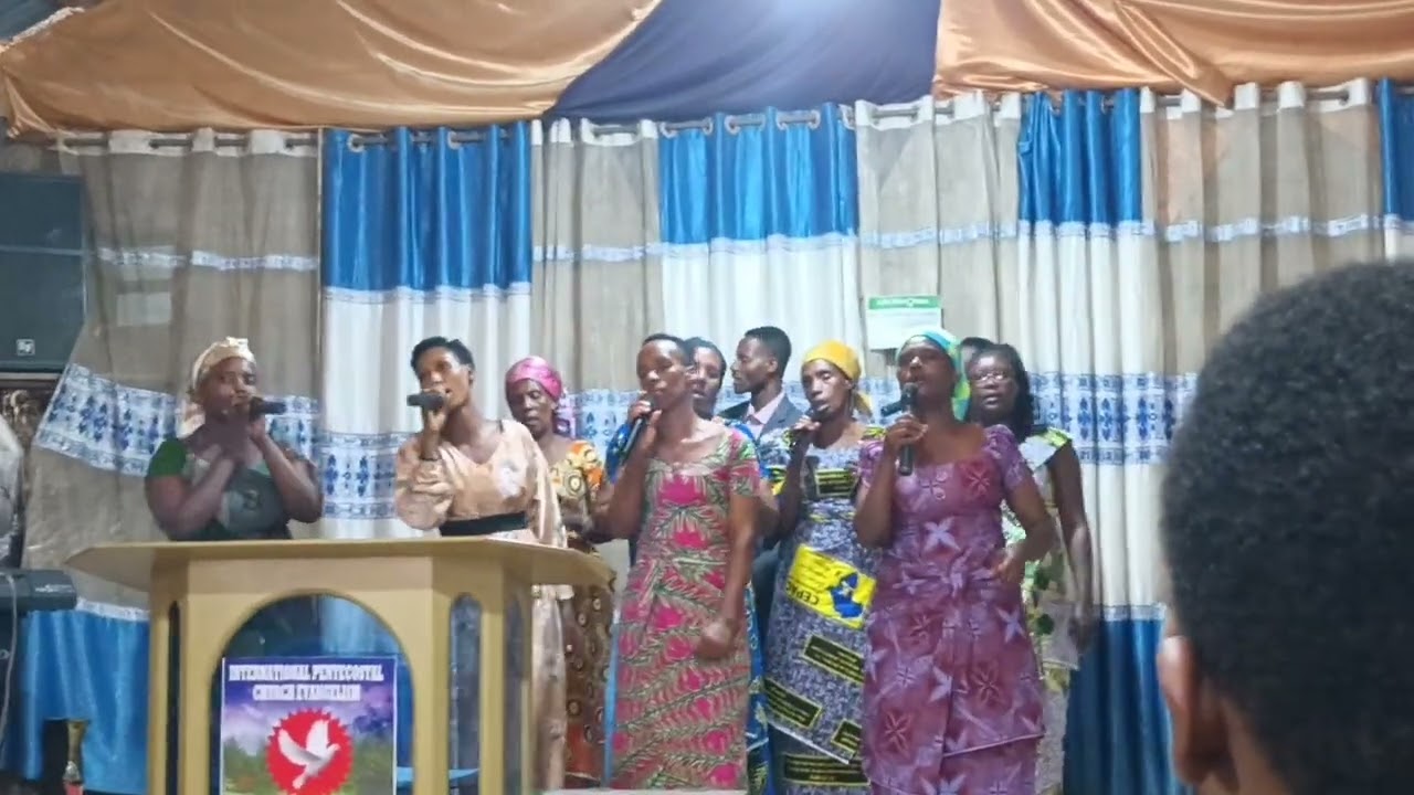 Injiri kwaya bavuzekwizera