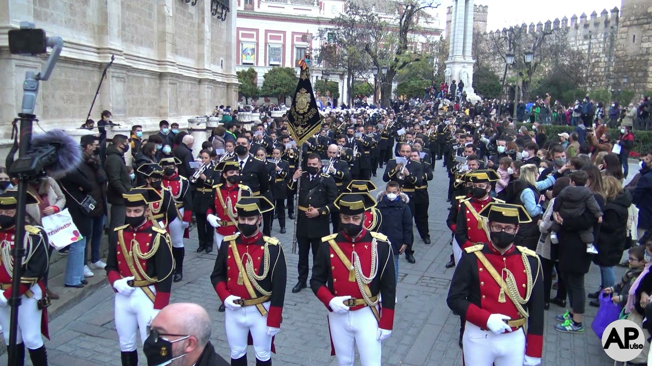 Impresionante regreso de Virgen de los Reyes al Heraldo de Sevilla, 2 años después | Pasacalles 2022