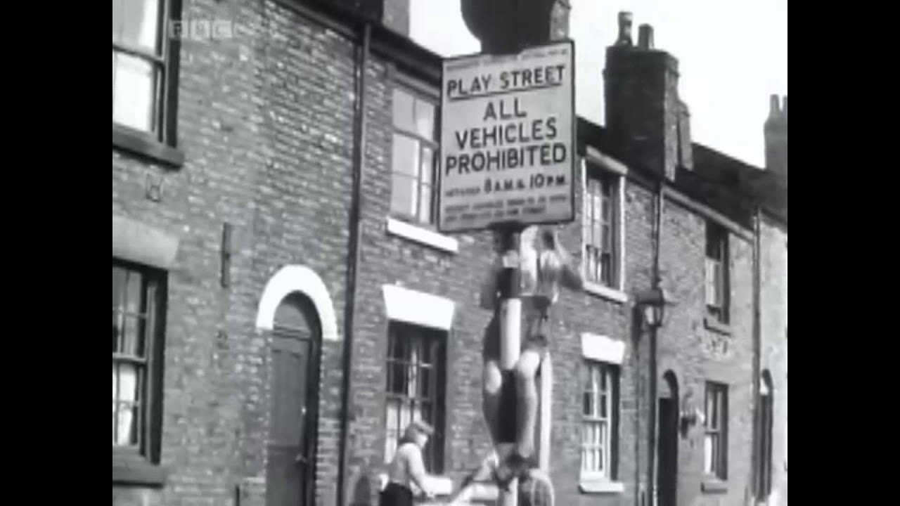 Film Clips of a Northern town and Stockport