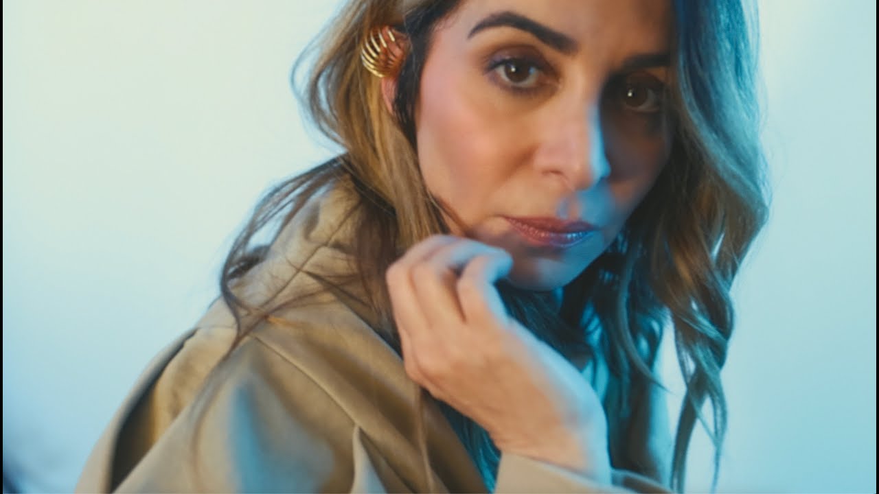 Julie Zenatti - Si je m'en sors - Édition anniversaire 25 ans (Clip officiel)