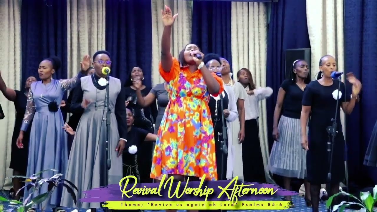 YUPO MUNGU MBINGUNI live performance by Kathy Praise