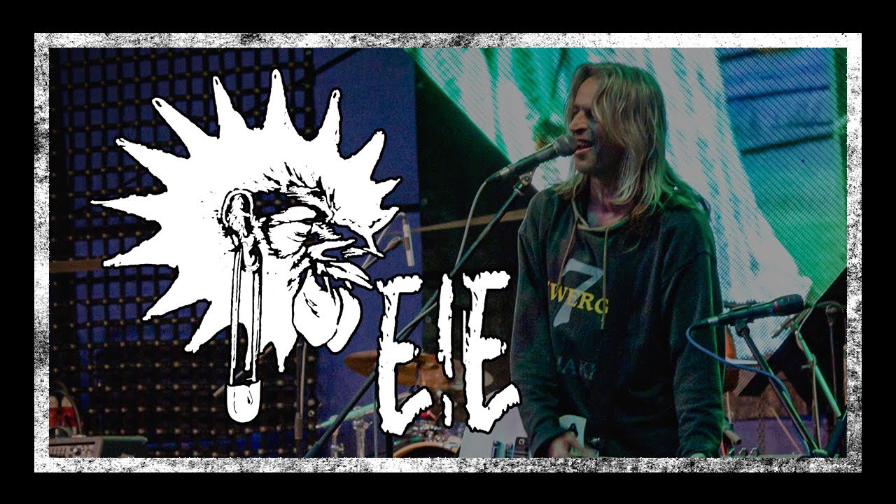 E!E -  Nasrat ! - Live at Gambrinus Tour 2011