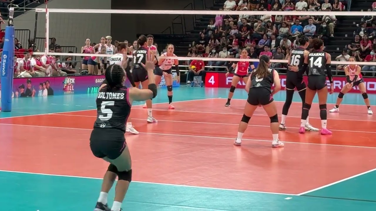 Volleyball at 1000% intensity. Blink and you miss the moment #CREAMLINE #AKARI #PVL #Volleyball #Pvl