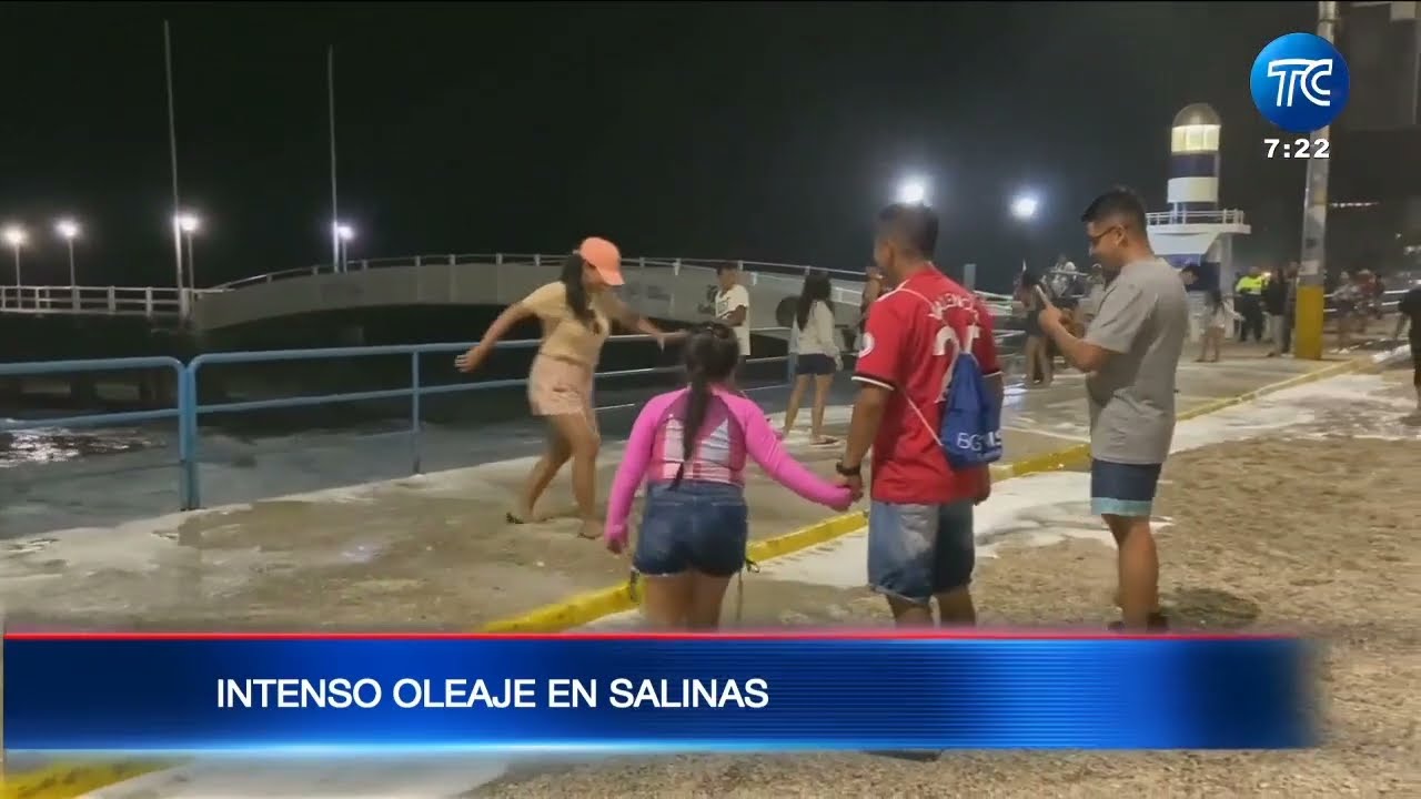 Intenso oleaje en Salinas