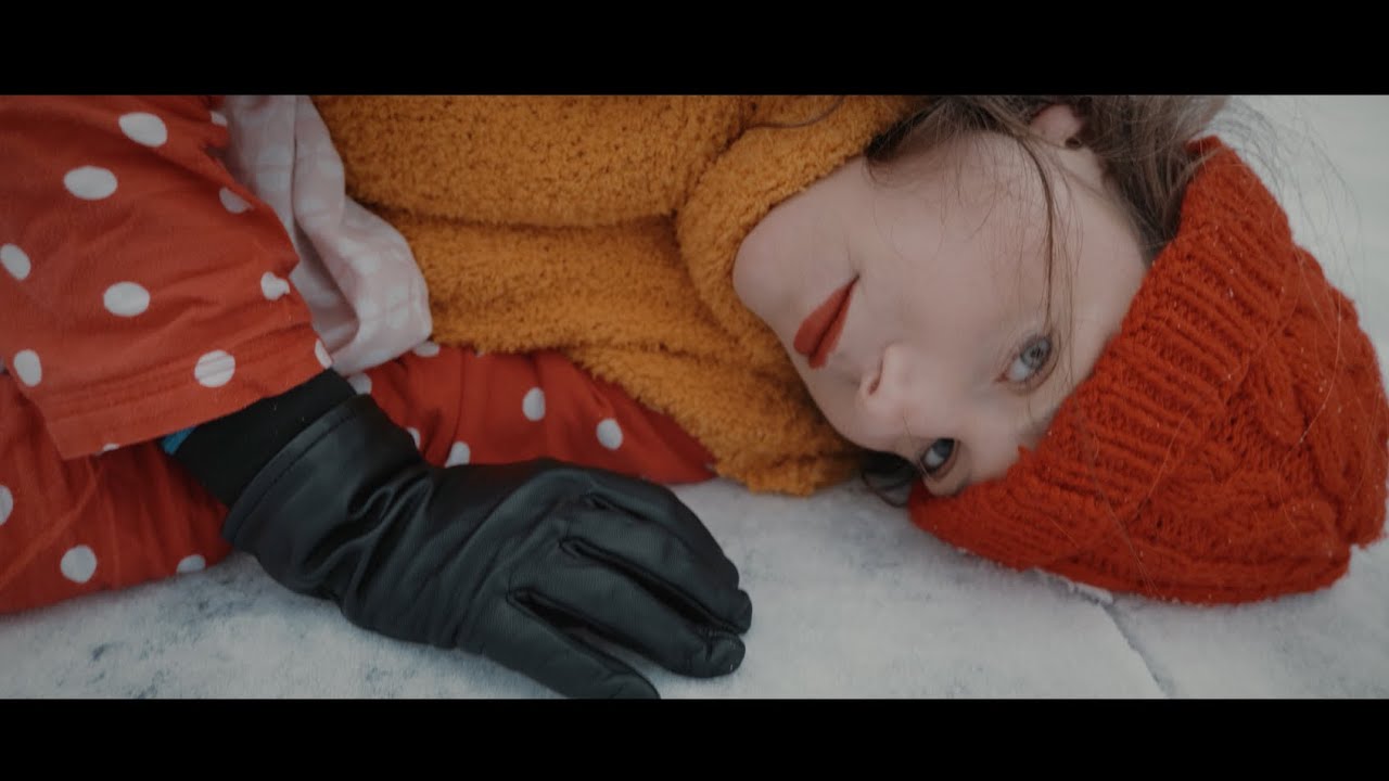 Anna Vaverková - Nanana (music video)
