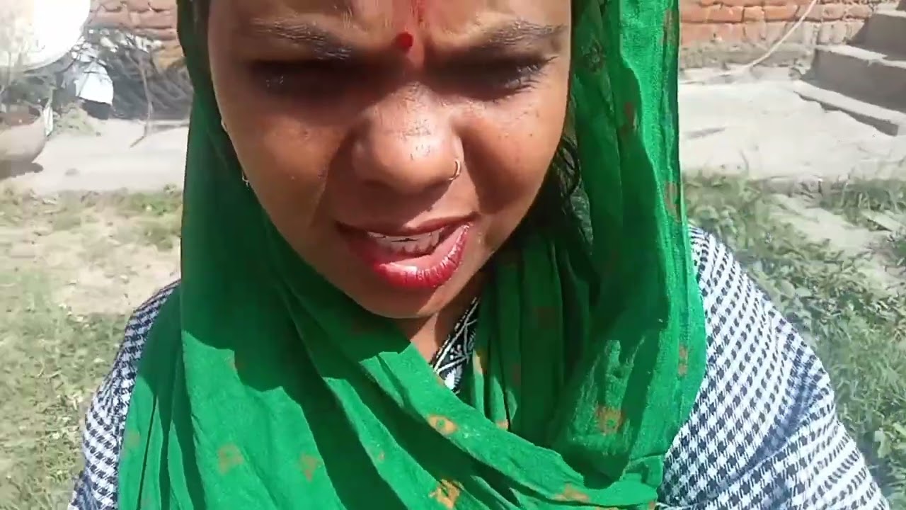 ❤️हमने और 😋भाभी ने तोड़ी 🥬पलक bahut sari banai Italy 🥱