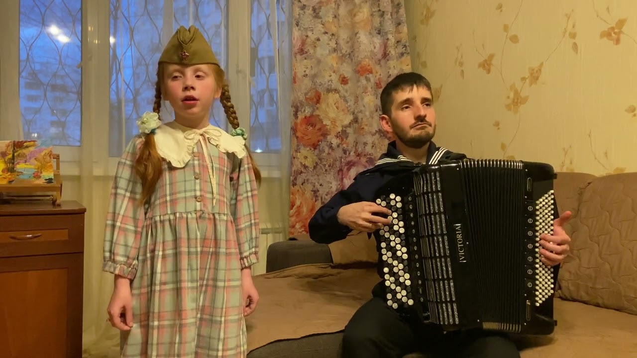 Москвичи