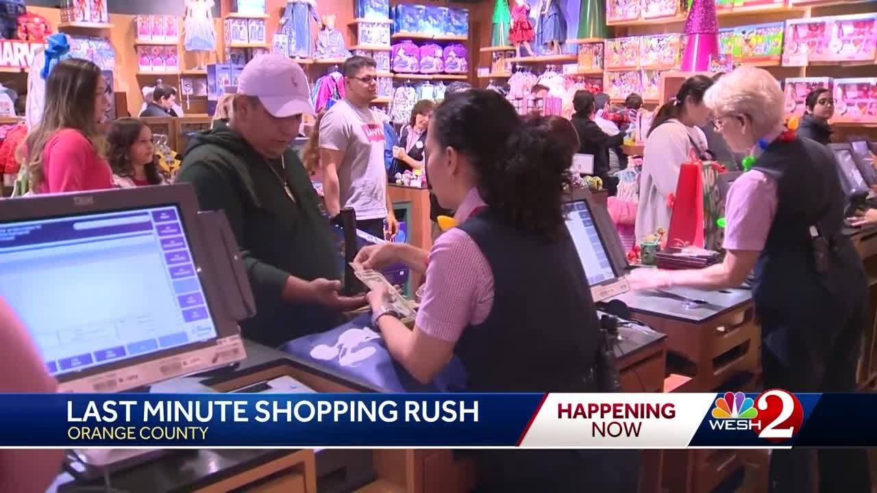 Central Florida prepares for Christmas with last-minute shopping