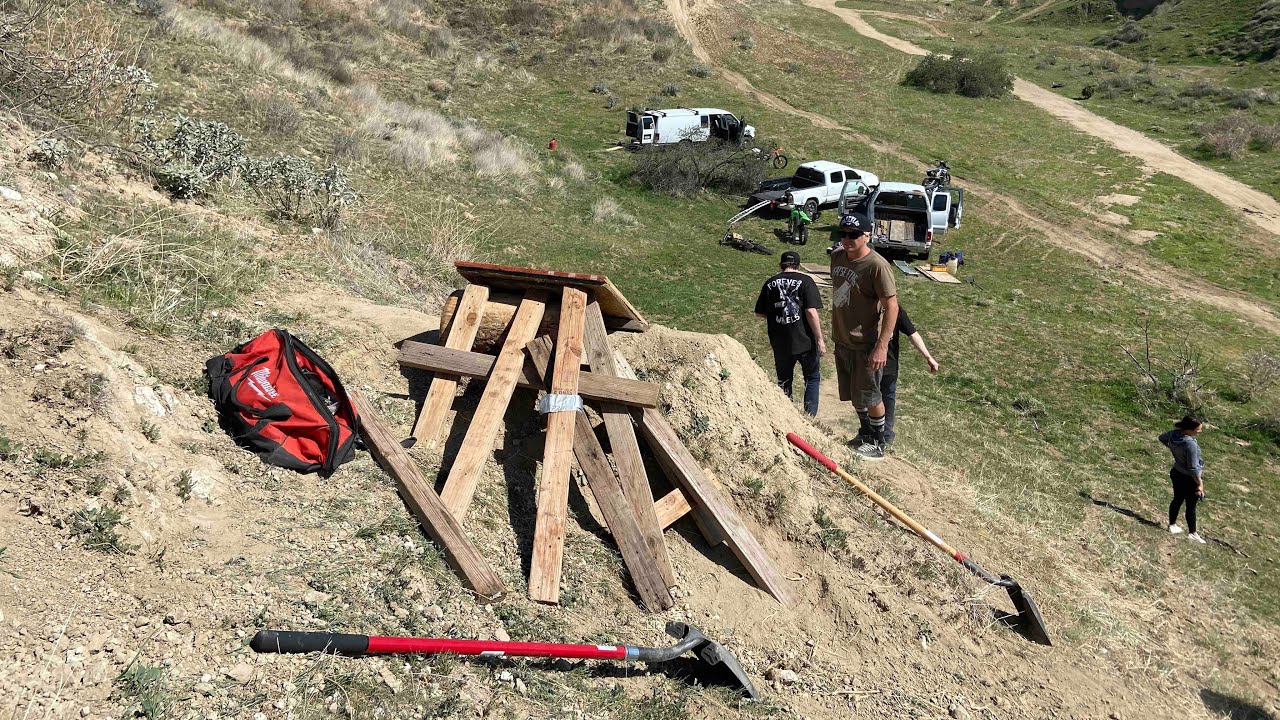 EPIC JUMP BUILD!! RECHE CANYON (2021)