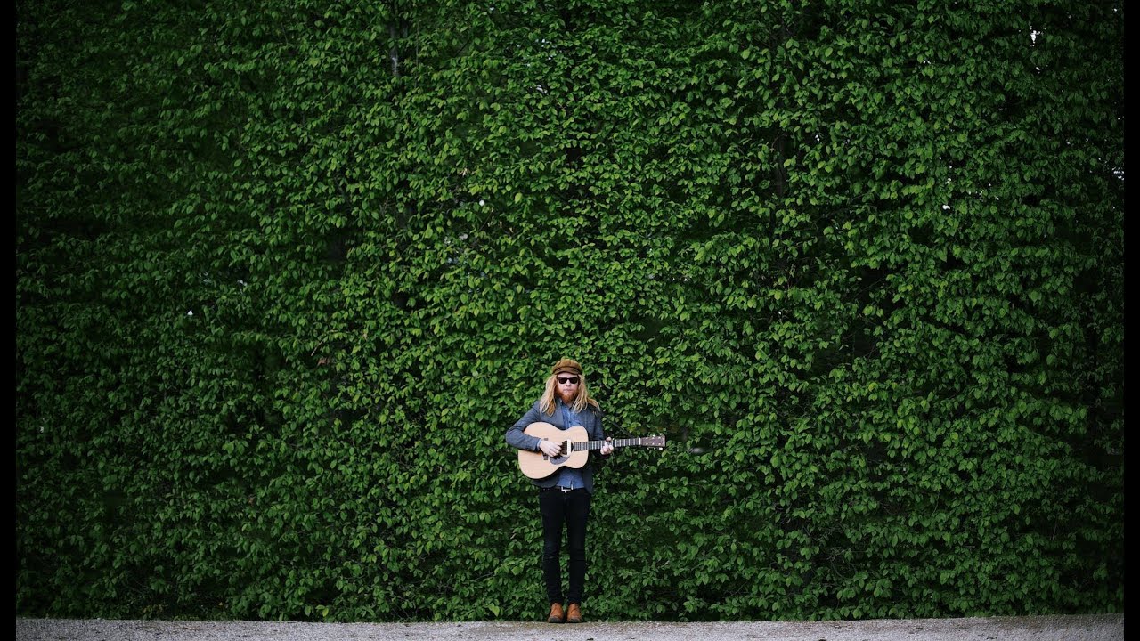 Stu Larsen - Thirteen Sad Farewells (Official Video)