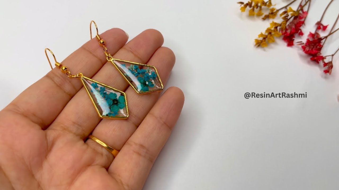 DIY Resin Flower jewelry Using UV Resin - Easy Tutorial For Beginners  #resinart #resinjewelry #diy