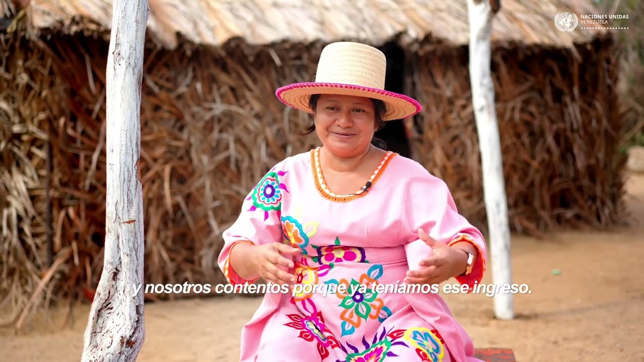 Mujeres indígenas Wayúu de Venezuela tejen sus sueños para un futuro sostenible
