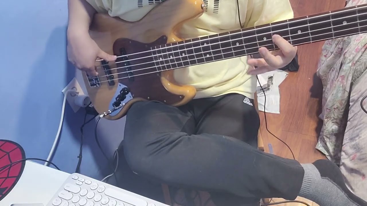 Strasbourg St Denis Improv Bass Solo Practice
