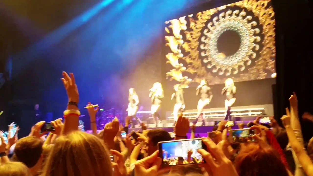 Fifth Harmony - Worth It (LIVE @ Cologne)
